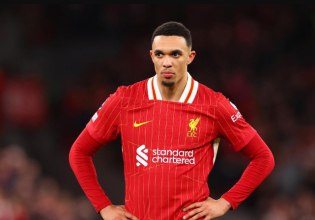 Άγνωστοι βανδάλισαν το γκράφιτι του Αλεξάντερ-Άρνολντ στο Λίβερπουλ (pic)