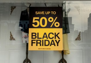 Κέντρισε ξανά το ενδιαφέρον η Black Friday – Η βροχή και οι σκέψεις