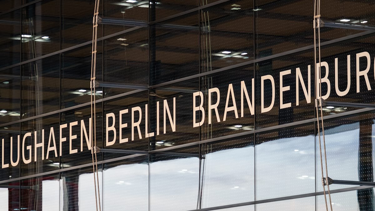 Γερμανία: Προβλήματα στις πτήσεις από και προς το Βερολίνο λόγω εντοπισμού drone