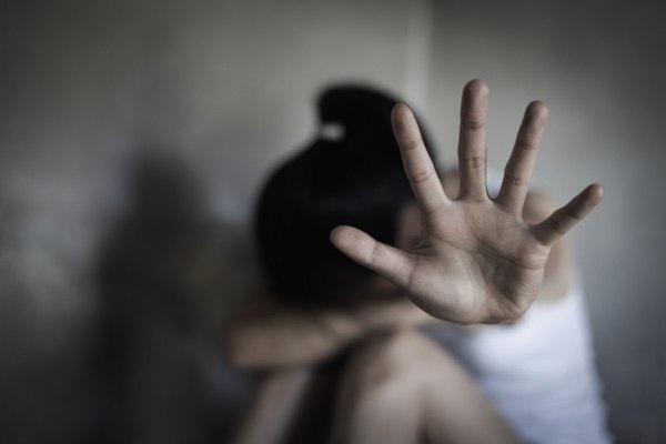 Πάτρα: Η ιατροδικαστική επιβεβαιώνει τον βιασμό της 12χρονης – Ο 16χρονος την κακοποίησε μέσα σε σχολείο