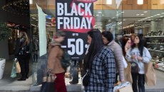 Black Friday: Μικρότερες από ό,τι στο εξωτερικό οι εκπτώσεις – Online ψωνίζουν οι νέοι