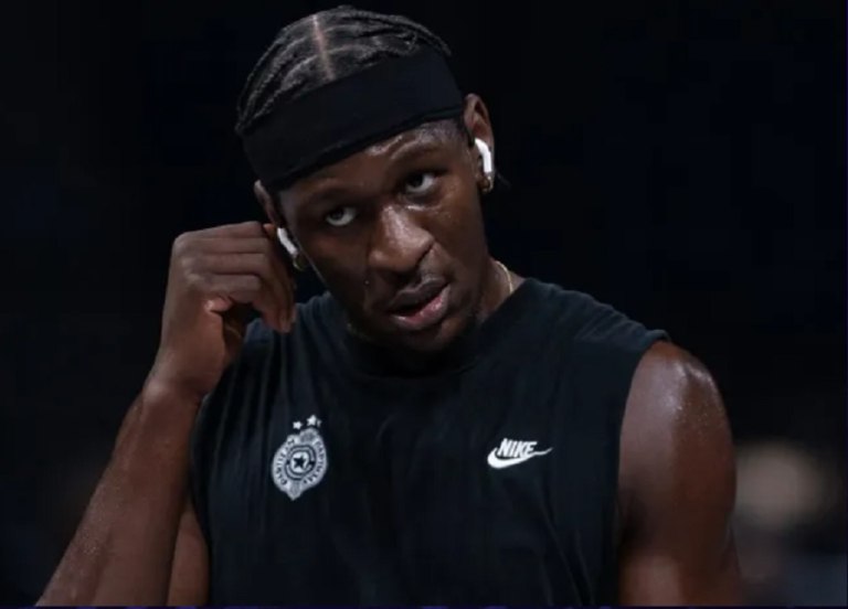 Στην «έξοδο» και παίκτες από την Παρτιζάν: Ο Μπόνγκα σκοπεύει να αποχωρήσει αν δεν παραμείνει ο  Ομπράντοβιτς