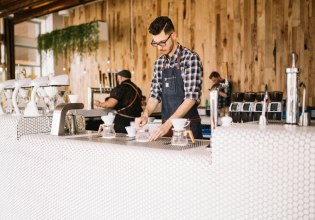 Γίνε game changer: Η προσπάθεια για έναν καλύτερο κόσμο ξεκινάει από το καφέ, το εστιατόριο ή το κατάλυμα που επιλέγεις