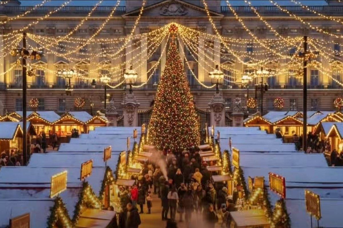 Περίμεναν Χριστουγεννιάτικη αγορά μπροστά από το Μπάκιγχαμ μα τους περίμενε μια δυσάρεστη έκπληξη