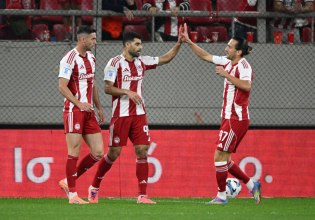 Μειώνει ο Ολυμπιακός με άπιαστη κεφαλιά του Ταρέμι (2-3 vids)