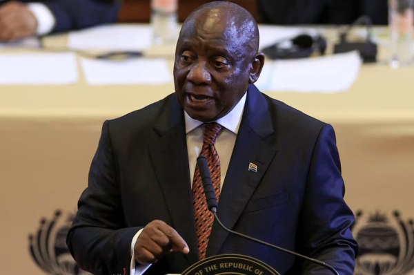 «Λυπηρή» η απόφαση Τραμπ να μην προσκληθεί η Νότια Αφρική στην επόμενη G20