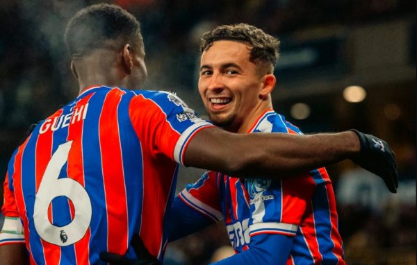 Πέρασε από το «Μολινό» η Κρίσταλ Πάλας (2-0), εντός έδρας νίκες για Μπράιτον (2-1) και Φούλαμ (1-0)