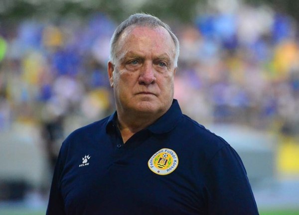 Ο Ντικ Άντβοκαατ θα γίνει με το Κουρασάο ο γηραιότερος προπονητής σε Μουντιάλ, ξεπερνώντας τον Ότο Ρεχάγκελ