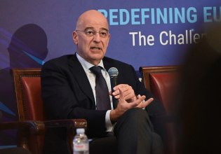 Ο Δένδιας επικρίνει την ΕΕ: Άμυνα δεν είναι να μεταφέρουμε όπλα και χρήματα στην Ουκρανία