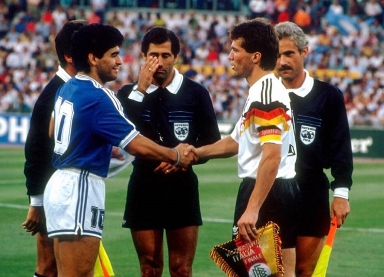 Ματέους: «Ο Μαραντόνα κι εγώ ήμασταν όπως οι Μέσι και Ρονάλντο, αλλά εμείς κάναμε πάρτι μαζί»