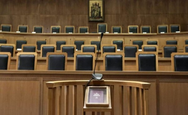 Καταθέσεις-φωτιά στις δίκη για τις υποκλοπές: Δέχθηκα επτά μολυσμένα μηνύματα