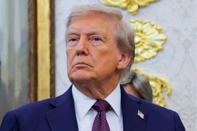 Τραμπ: Αλλαγή πλεύσης – «Να έρθουν στο φως τα αρχεία Έπσταϊν»