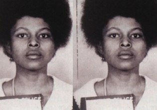 Ένα νέο ντοκιμαντέρ για την αείμνηστη Ασάτα Σακούρ βρίσκεται στα σκαριά – Συμμετέχει και η Άντζελα Ντέιβις