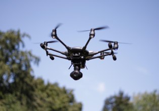 Τηλεφωνικές απάτες: Drones επιστράτευε το κύκλωμα για να δει αν υπάρχουν χρυσαφικά – Αποκαλυπτικοί διάλογοι