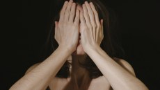 Η σιωπηλή πληγή της Ευρώπης: Ο ακρωτηριασμός γυναικείων γεννητικών οργάνων επιμένει