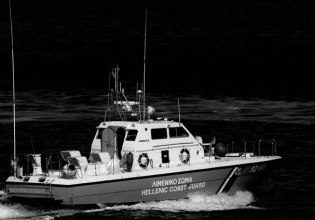 Συγκλονιστικό βίντεο λίγα λεπτά πριν ανατραπεί η λέμβος με τους μετανάστες ανοιχτά της Γαύδου – Τρεις νεκροί