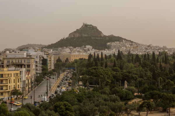 Καιρός: Υψηλές θερμοκρασίες, ομίχλες και αφρικανική σκόνη συνθέτουν το σκηνικό την Κυριακή