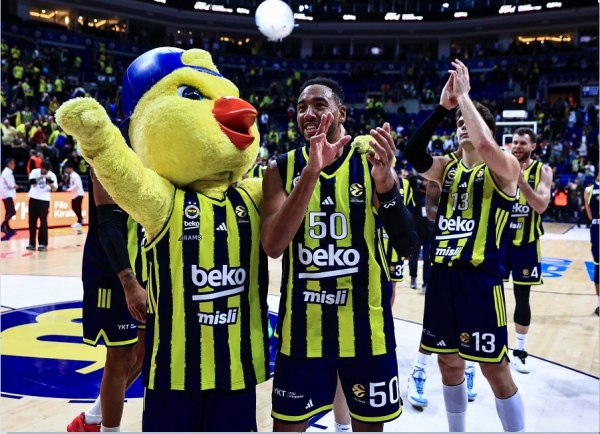 Φενέρμπαχτσε – Βίρτους Μπολόνια 66-64: Πέμπτη σερί νίκη για την ομάδα του Σάρας