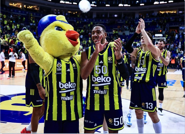 Φενέρμπαχτσε – Βίρτους Μπολόνια 66-64: Πέμπτη σερί νίκη για την ομάδα του Σάρας