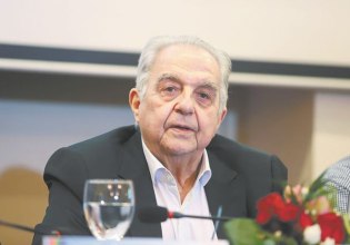 Αλέκος Φλαμπουράρης (1938-2025): Η Ανανεωτική Αριστερά πενθεί ένα κομμάτι της Ιστορίας της