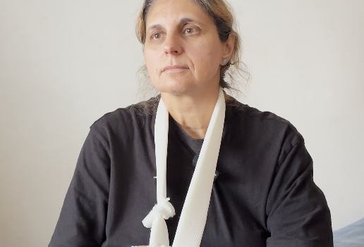 Βορίζια: «Μας απειλούν με χειροβομβίδες αλλά εμείς θα γυρίσουμε στα σπίτια μας» – Τι λέει στο in η αδερφή της 56χρονης