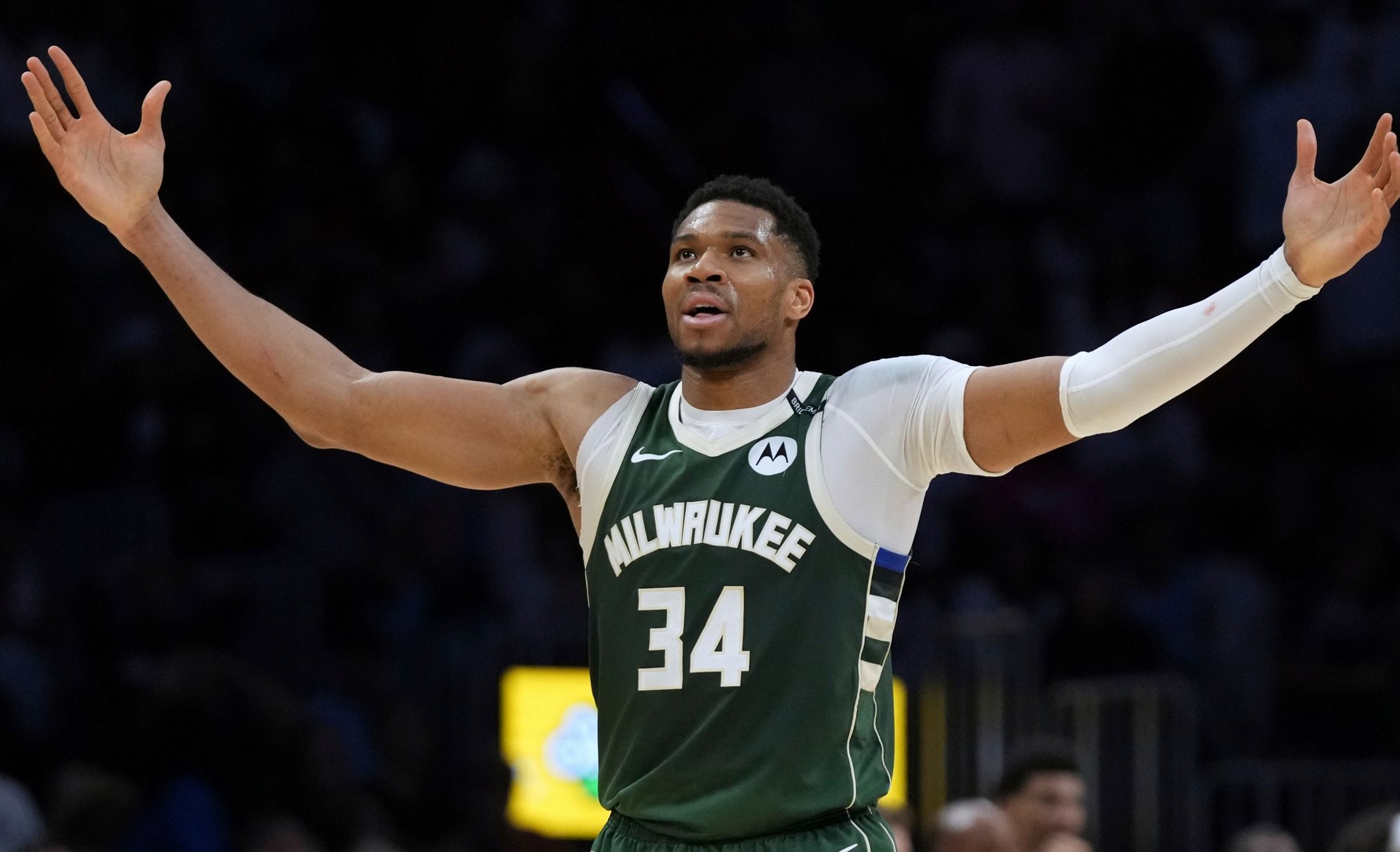 Story του Αντετοκούνμπο με… Light και Τεττέη (pic, vids)