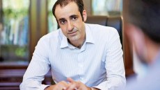 Αποκάλυψη in: Αστυνομικός «στρατός» για φρούρηση του δικηγορικού γραφείου του ιδιώτη πλέον Γρηγόρη Δημητριάδη στα Ιωάννινα