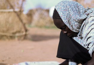 Στείλτε γυναίκες σε διαπραγματεύσεις και θα δείτε μείωση πολέμων – Τι αναφέρει νέα έρευνα