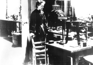 Mαρί Κιουρί: Η πορεία, το έργο της και η προσφορά της στην επιστήμη