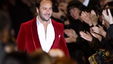 Ζω μόνο για τον γιο μας: Ο Τομ Φορντ μίλησε για πρώτη φορά για την απώλεια του συζύγου του το 2021