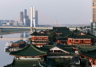 Η Κίνα πέτυχε μια επανάσταση καθαρής ενέργειας – Τώρα μπορεί να επιβάλει τους όρους της