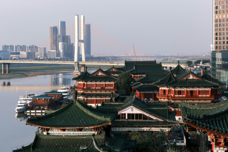 Η Κίνα πέτυχε μια επανάσταση καθαρής ενέργειας – Τώρα μπορεί να επιβάλει τους όρους της