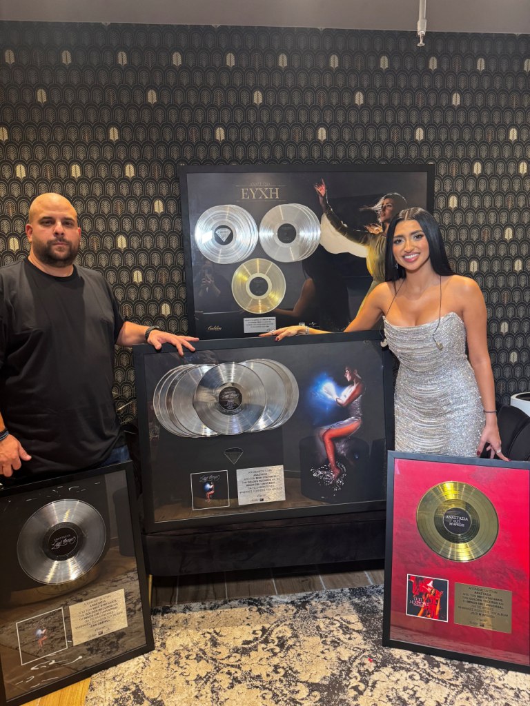 Αναστασία: Η συγκινητική έκπληξη μετά την ακύρωση της πλατινένιας απονομής του “Σαν Όνειρο”