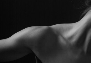 Τέσσερις ασκήσεις του Χάρβαρντ για δυνατούς ώμους