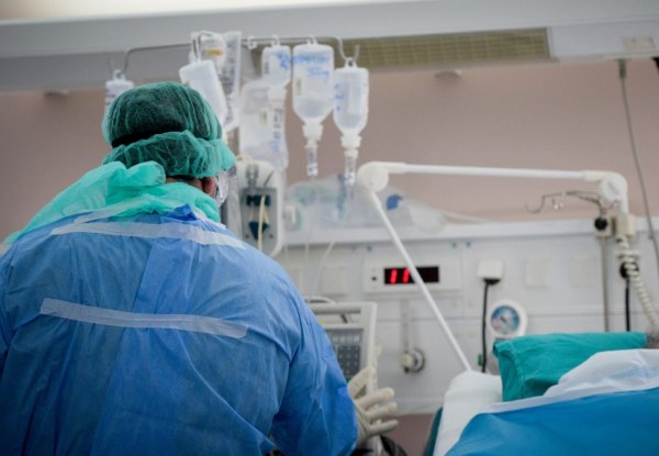 Κρήτη: Κατέληξε στα τραύματά της η 78χρονη που είχε παρασυρθεί από Ι.Χ. σε δρόμο του Ηρακλείου