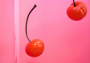 Περισσότερο ΛΟΑΤΚΙ, λιγότερα one night stands: Οι αριθμοί πίσω από την σεξουαλική ζωή της Gen Z