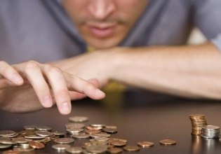 Κατώτατος μισθός: Το ποσοστό των Ελλήνων εργαζόμενων που αμείβονται με 743 ευρώ το μήνα – Στοιχεία της Eurostat