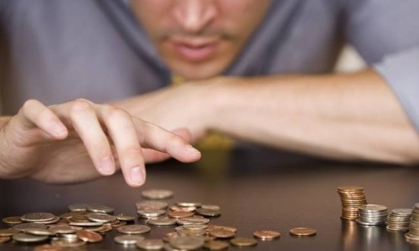 Κατώτατος μισθός: Το ποσοστό των Ελλήνων εργαζόμενων που αμείβονται με 743 ευρώ το μήνα – Στοιχεία της Eurostat