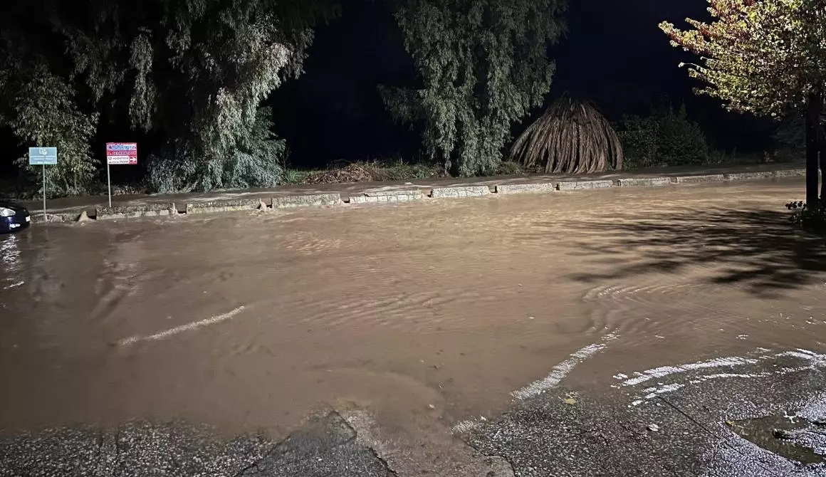 Σοβαρά προβλήματα από την κακοκαιρία στη δυτική Λέσβο – Κλειστά σήμερα τα σχολεία