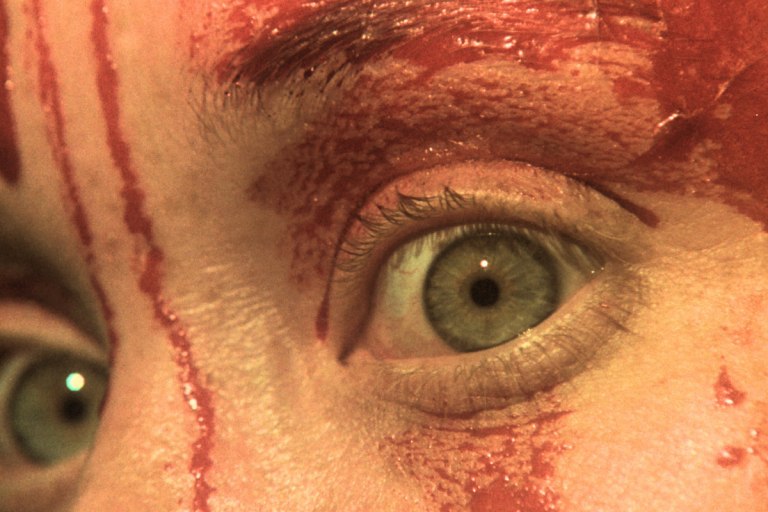 «Απαίσιο, κολλώδες γουρουνίσιο αίμα»: Η εμβληματική ηρωίδα τρόμου Κάρι για τη σφαγή, 50 χρόνια μετά - Η επιστροφή της Amazon