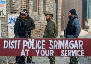 Ινδία: Στους εννέα οι νεκροί από την επίθεση σε αστυνομικό τμήμα στο Κασμίρ – Δύσκολη η αναγνώριση των σορών