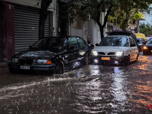 Καιρός: Νέο έκτακτο δελτίο – Ραγδαία επιδείνωση με ισχυρές καταιγίδες τις επόμενες ώρες