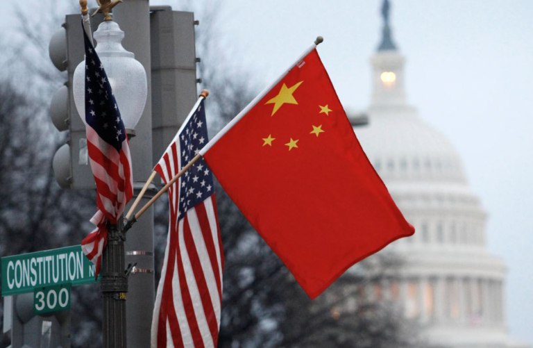 Οι Κινέζοι εξαγοράζουν εταιρείες και επενδύουν στις ΗΠΑ ανεμπόδιστοι – «Πότε θα ανοίξουμε τα μάτια μας;»