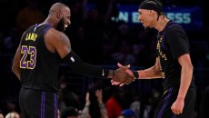 Λος Άντζελες Λέικερς – Γιούτα Τζαζ 140-126: Έγραψε Ιστορία ο Λεμπρόν Τζέιμς (vid, pic)