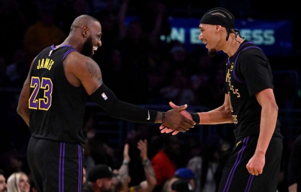 Λος Άντζελες Λέικερς – Γιούτα Τζαζ 140-126: Έγραψε Ιστορία ο Λεμπρόν Τζέιμς (vid, pic)