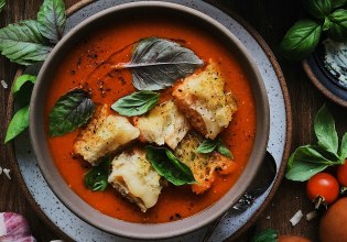 Συνταγή: Σούπα ντομάτας με βασιλικό