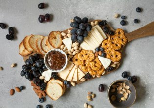 Τα snacks αλλάζουν το παιχνίδι στα βρετανικά εστιατόρια