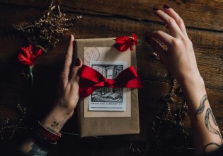 «Think Out of the Box» Gifts: Δώρα που θα κερδίσουν τις εντυπώσεις