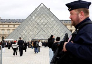 Το Λούβρο ξανά στο μικροσκόπιο: Συνελήφθη ο τέταρτος ύποπτος του «κόλπου του αιώνα»