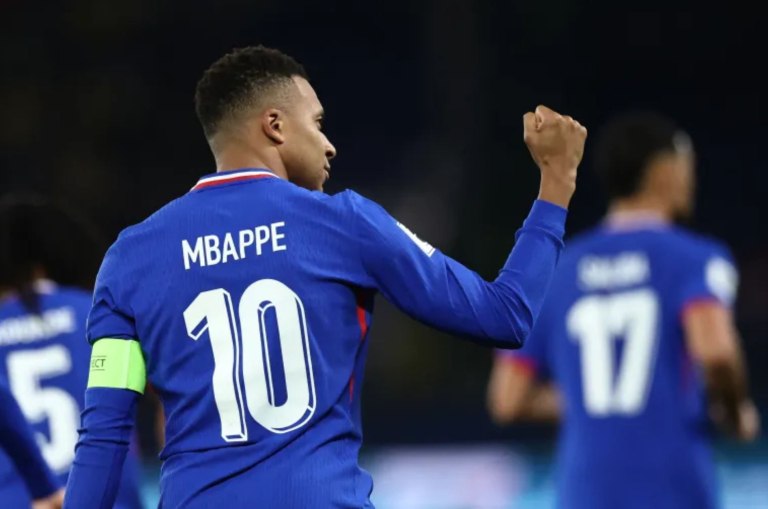 O Εμπαπέ έγραψε Ιστορία: Έγινε ο νεαρότερος μετά τον Πελέ που έφτασε τα 400 γκολ